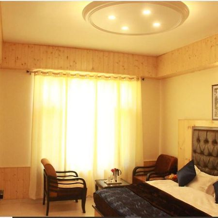 Hotel Bodh International Manali  Bagian luar foto
